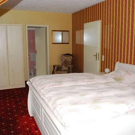 Πανσιόν Ramona - Garni 3*