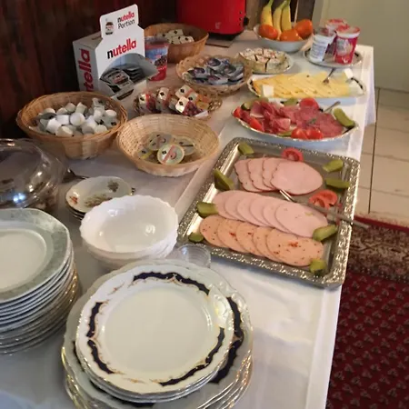 Ramona - Garni Πανσιόν 3*